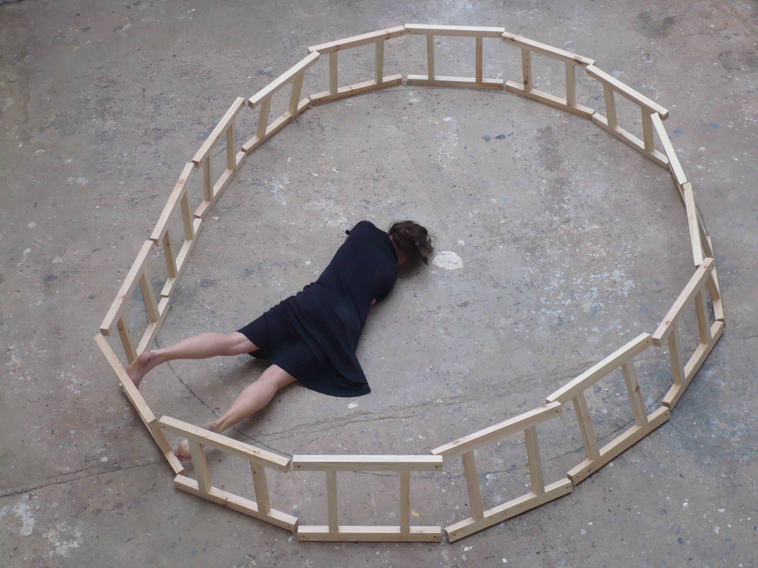 Performance by artist Yaryna Shumska and workshop participants